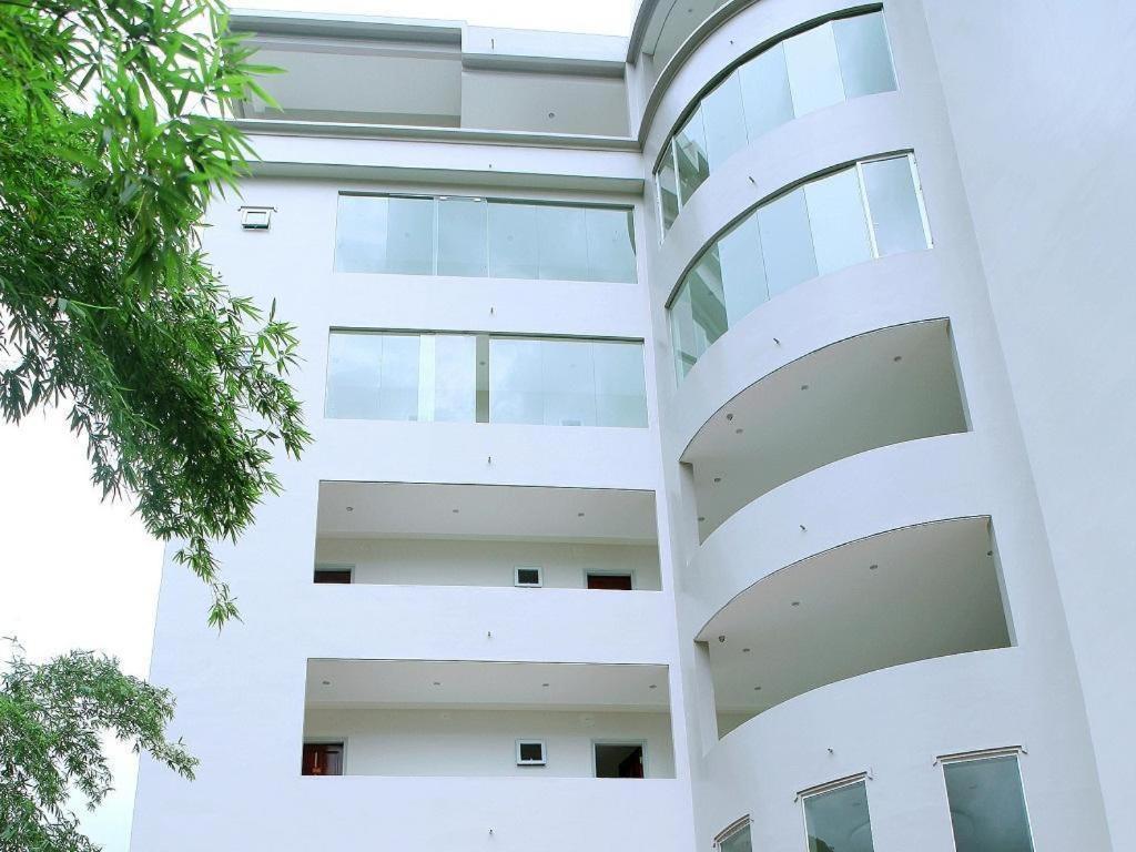 Ngoc Bach Hotel Майтяу Екстер'єр фото